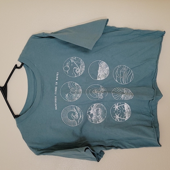 Queen Bees Crop Top - Picture 2 of 5